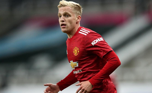 Solskjaer có thể làm gì để cứu sự nghiệp của Van de Beek?