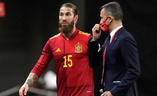 Sergio Ramos: 'Tôi cảm thấy đau lòng vì không thể dự VCK EURO'