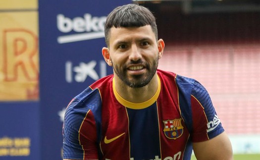 Đến Barca, Aguero nói câu khiến dân mạng bật cười