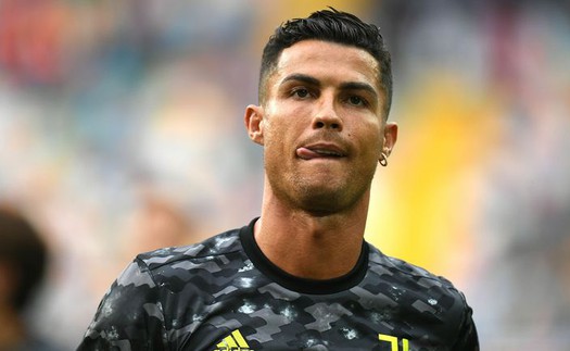 Ronaldo phản bội chính mình khi tuyên bố không đến Man City vì tiền