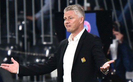 Solskjaer nói gì về quyết định thay người khiến MU thua trận?