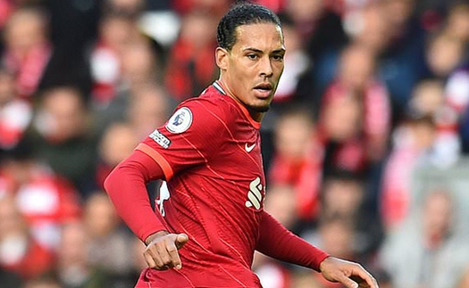 Van Dijk phản ứng thế nào sau khi bị Klopp quát trên sân