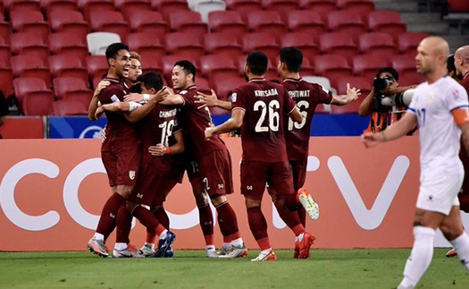 Philippines 1-2 Thái Lan: ‘Voi chiến’ giành vé đầu tiên vào bán kết AFF Cup