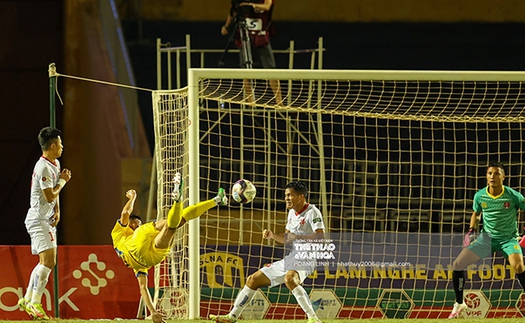 SLNA 3–0 Hải Phòng: Thắng thuyết phục, SLNA tạm chiếm ngôi đầu V-League