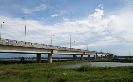 Những đổi thay trên vùng đầm phá Tam Giang: Vượt phá Tam Giang không còn cảnh lụy đò