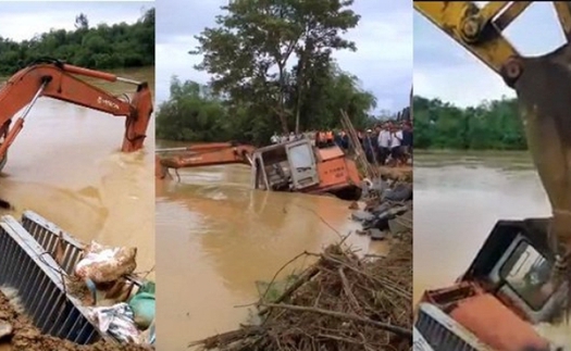 Lao máy múc xuống cứu đê: Nhớ thời nắm tay nhau làm 'cọc sống'