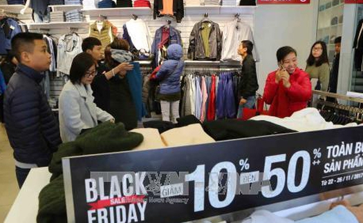 Nhộn nhịp không khí mua hàng tại Hà Nội ngày Black Friday