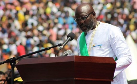 Huyền thoại bóng đá George Weah nhậm chức Tổng thống Liberia