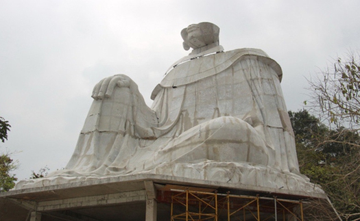 Bà Chúa Xứ đâu cần 'phiên bản 2'