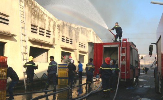 Đang cháy lớn tại công ty dệt trong khu công nghiệp Biên Hòa 2 – Đồng Nai