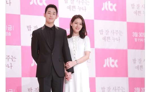 Jung Hae In điềm tĩnh trong cơn lốc 'Chị đẹp'