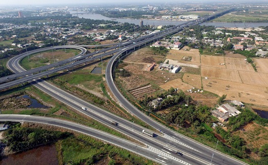 Phó Thủ tướng yêu cầu gỡ vướng thủ tục, đảm bảo tiến độ cao tốc Bắc-Nam