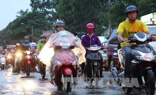 Thời tiết hôm nay: Vùng áp thấp gây gió mạnh trên biển