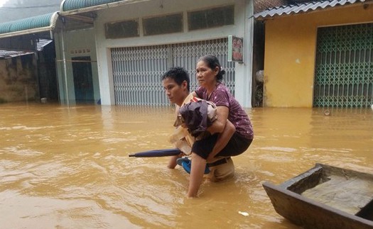 Mưa lũ hoành hành: Đã có 16 người chết và mất tích, hơn 364 nhà bị sập