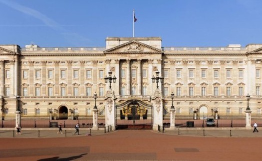 Anh trùng tu Điện Buckingham trong 10 năm