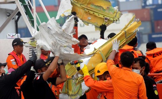 Rơi máy bay tại Indonesia: Kết thúc chiến dịch tìm kiếm khi nhiều nạn nhân chưa tìm thấy