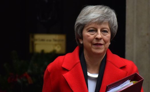 Thủ tướng Anh Theresa May vượt qua cuộc bỏ phiếu bất tín nhiệm