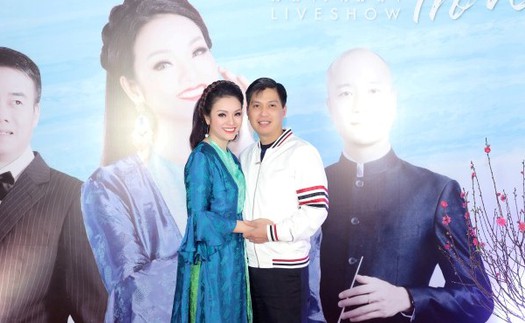 Ca sĩ Tuấn Anh: 'Sản xuất liveshow của vợ, áp lực nặng gấp đôi'