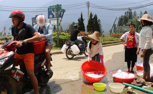 Giữa mùa du lịch, Sa Pa thiếu nước sinh hoạt trầm trọng