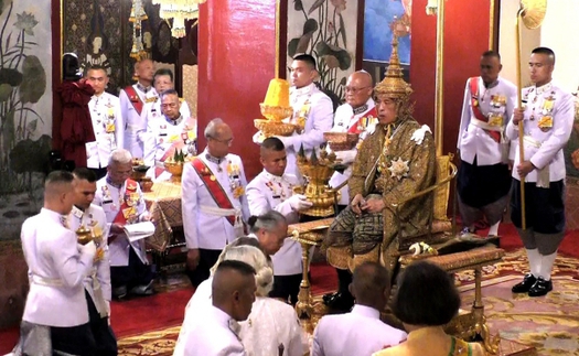 Nhà vua Thái Lan Maha Vajiralongkorn - Rama X chính thức lên ngôi