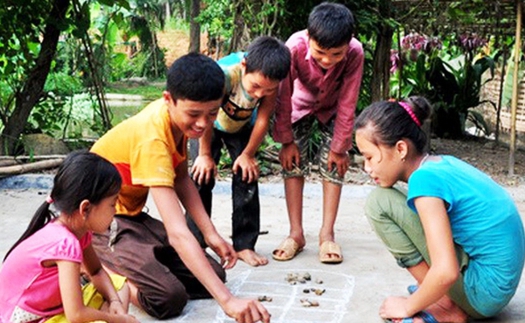 Sống chậm cuối tuần: Đồ chơi mỗi thời