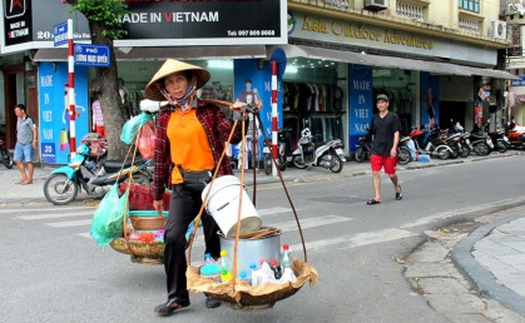 Sống chậm cuối tuần: Hàng rong, quán nhỏ và tiệm ăn