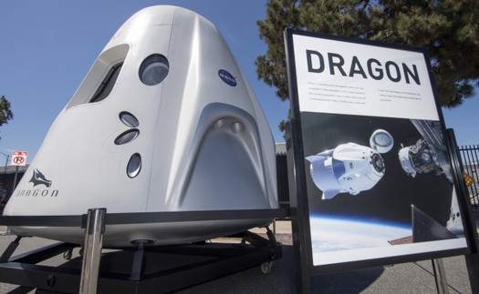 NASA và SpaceX lùi lịch phóng tàu Crew Dragon lên ISS