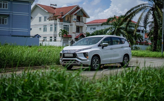 Xpander thành công kỷ lục, Mitsubishi tặng quà khách hàng