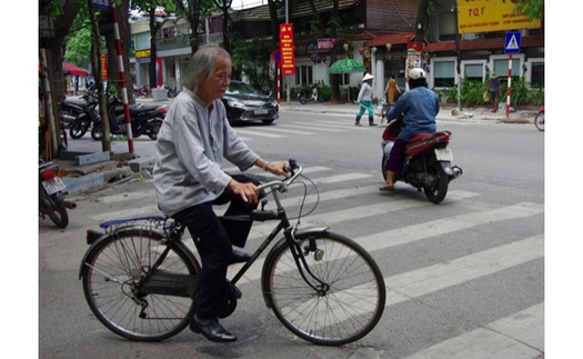 Họa sĩ Lương Xuân Đoàn: Chầm chậm nhịp điệu từng vòng xe