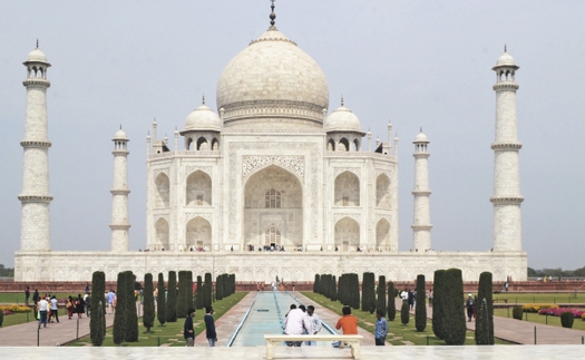 Ấn Độ mở lại đền Taj Mahal từ hôm nay, 6/7