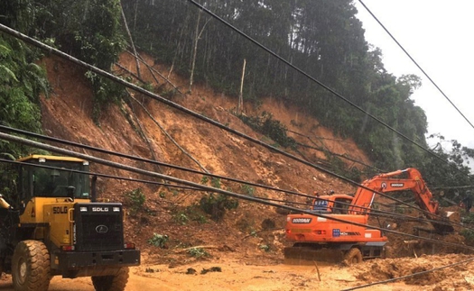 Đã thông xe Quốc lộ 2 Hà Giang - Hà Nội tắc nhiều giờ do mưa lũ