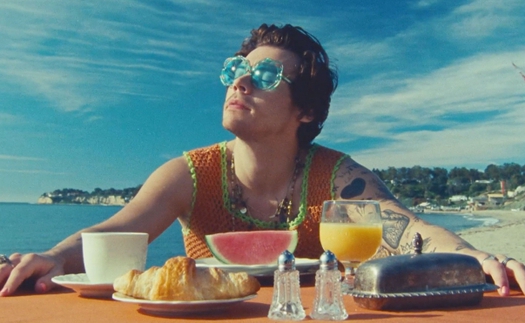 'Watermelon Sugar' của Harry Styles: Chiến thắng ngộ nghĩnh nhưng xứng đáng