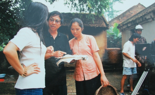 Người sắm cả ba vai: Nhà văn - biên kịch - đạo diễn