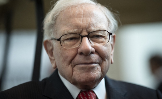 Giá trị tài sản ròng của tỷ phú Warren Buffett vượt ngưỡng 100 tỷ USD