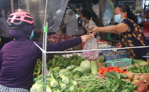 TP Hồ Chí Minh thí điểm chợ truyền thống hoạt động trở lại