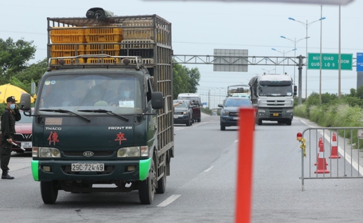 Hà Nội xử lý nghiêm phương tiện vi phạm quy định về 'luồng xanh'