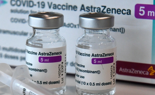 Vaccine AstraZeneca hiệu quả 74% trong ngăn ngừa các biến chứng nguy hiểm