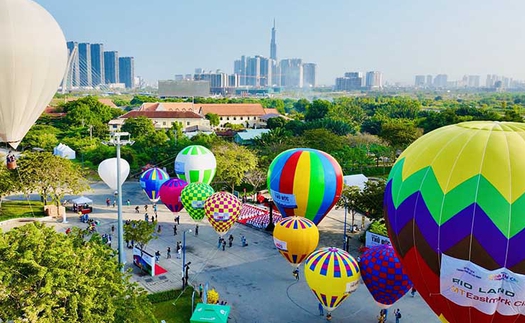 Lần đầu tiên diễn ra Ngày hội khinh khí cầu 'Hà Nội muôn màu'