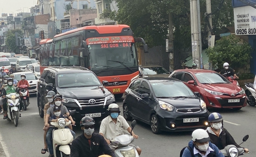 Giao thông Tp. Hồ Chí Minh 'căng thẳng' trong chiều 29/4