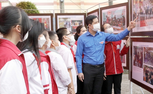 Bắc Giang: Trưng bày chuyên đề 'Hoàng Sa, Trường Sa là của Việt Nam - những bằng chứng lịch sử và pháp lý'