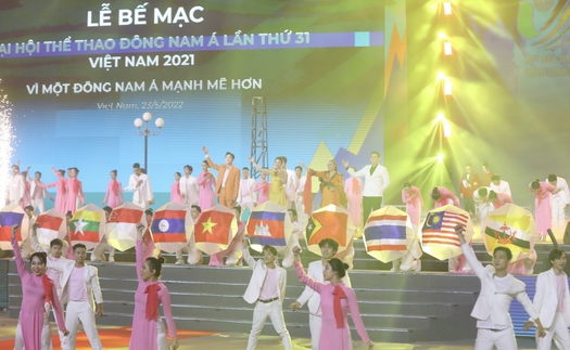 Hình ảnh ấn tượng chương trình nghệ thuật bế mạc SEA Games 31 'Hội tụ để tỏa sáng'