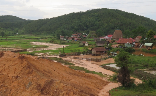 Gỡ vướng về quản lý đất đai (Bài cuối): Cần sửa đổi luật triệt để