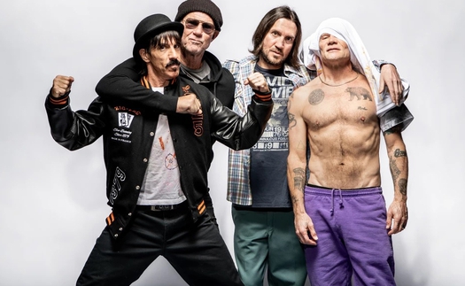 Ban nhạc Red Hot Chili Peppers: Hành trình kỳ lạ qua 4 thập niên