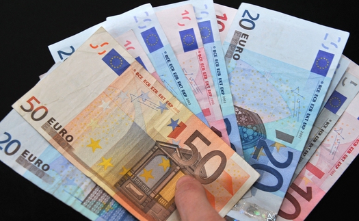 Vòng xoáy trượt giá của đồng euro