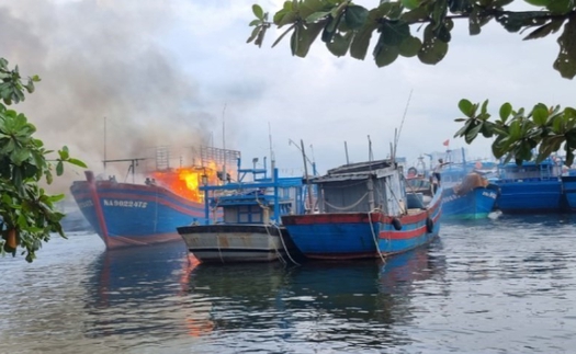 Cháy tàu cá tại Âu thuyền Thọ Quang, Đà Nẵng