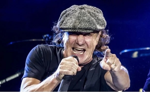 Brian Johnson - 'nàng Lọ Lem' phiên bản nam