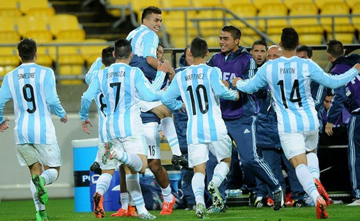 U20 Argentina hội quân tới Việt Nam, Samson xin lỗi CĐV bằng tiếng Việt