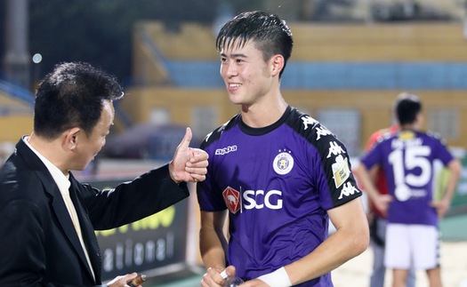 CLB Hà Nội quá mạnh so với V-League, Đặng Văn Lâm được khen hết lời