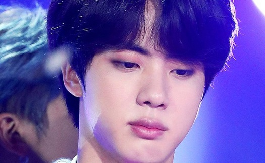 Jin BTS hốt hoảng khi livestream mà không ai vào xem