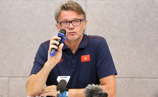 HLV Troussier: 'U19 Việt Nam không có chỗ cho ngôi sao'